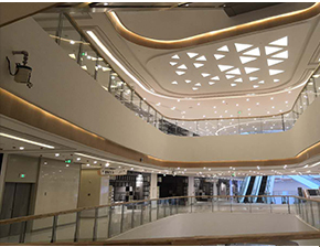 購(gòu)物廣場(chǎng)